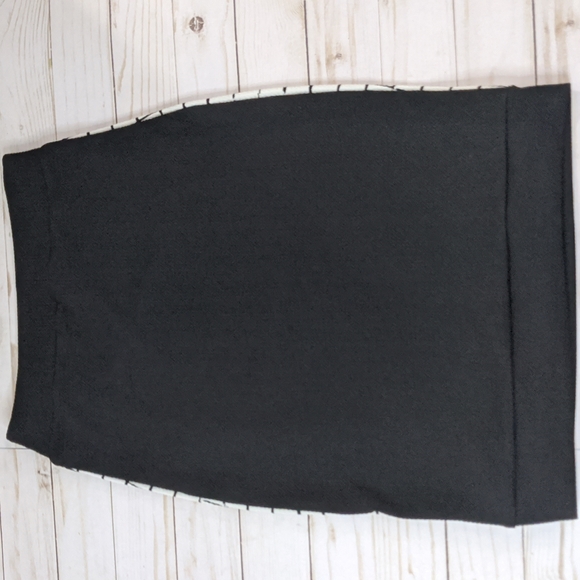 Love Republic Black/White Checkered Skirt Stretch New Without Tags Size S - Picture 2 of 4